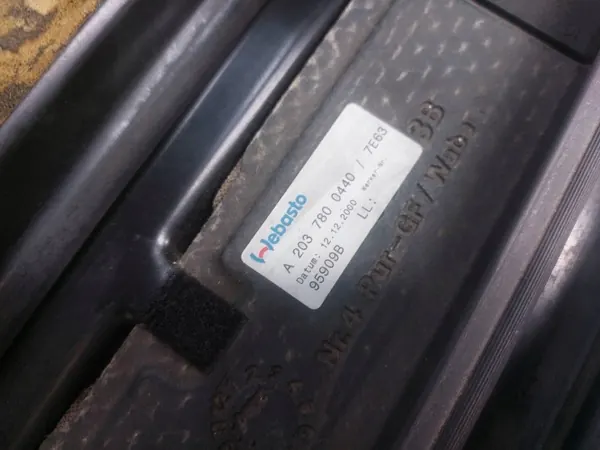 Techo solar usado OEM 2037800440 para Mercedes-Benz W203 Sedán image 3