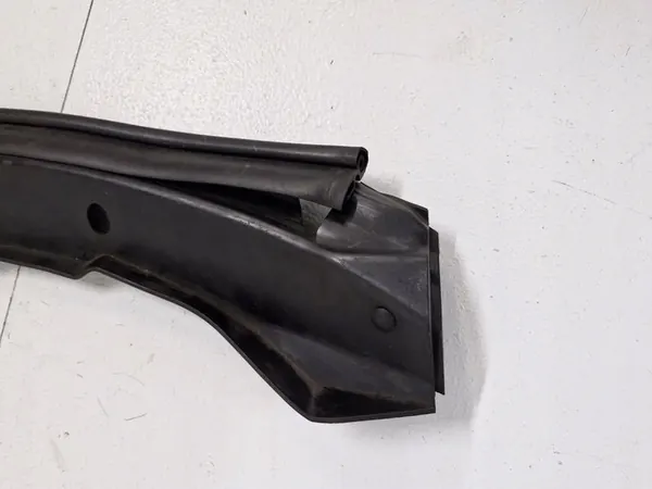 Vänster framfender tätning INFINITI M M30 658211MA0A image 4