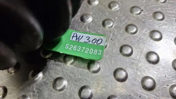 Semi-eje delantero derecho OEM S26372083 VW Transporter image 6