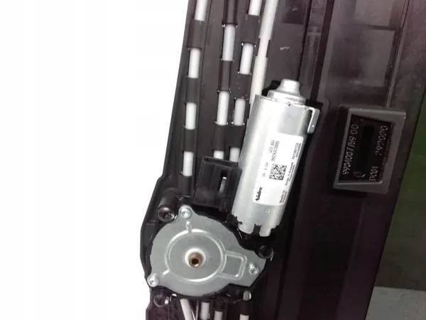 Techo solar BMW G20 OEM 8972015282 - Pieza OE usada image 10