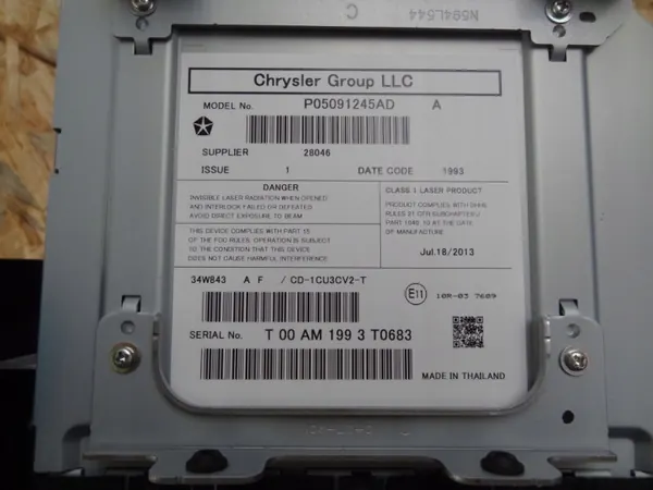 OEM P05091245AD CD/DVD-vaihtaja Jeep Grand Cherokee WK2:lle image 3