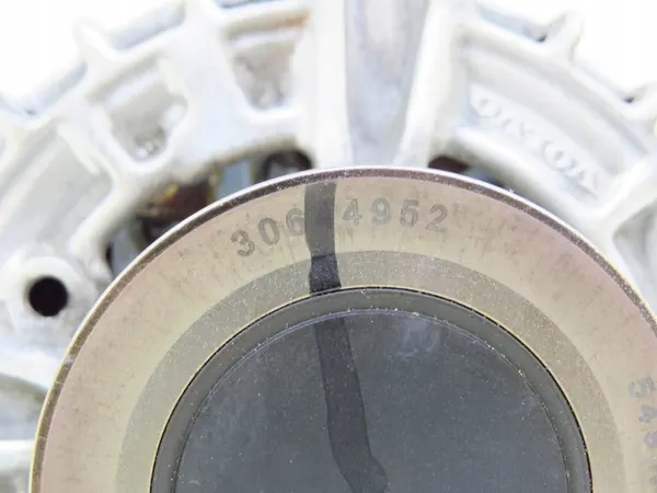 Vaihtovirtageneraattori Volvo S60 II V60 I XC60 I 2.0 T5 OEM 30644945 image 10