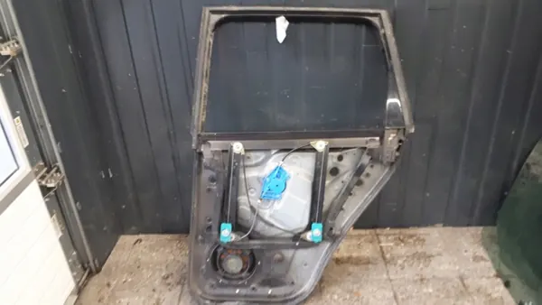 OEM 7L6839729c Vänster bakdörrram Audi Q7 image 2