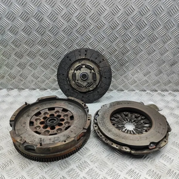 Kit d'embrayage Ford Transit 2018 image 2