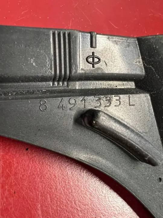 BMW iX takaoven ikkunatiiviste OEM 8491333 image 3