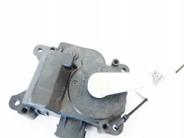Jaguar XF Lämmitysklappi OEM 0638000840 - 2014 3.0L image 3