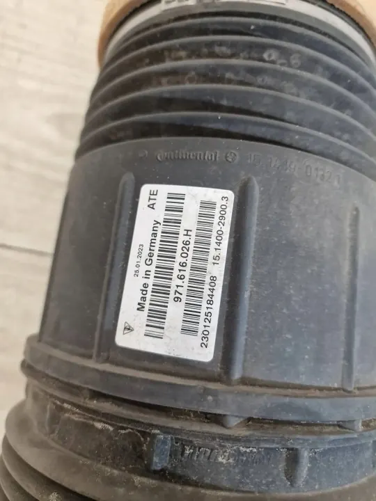 Taka-oikea ilmajousi OEM 971616026H Porsche Panamera image 5