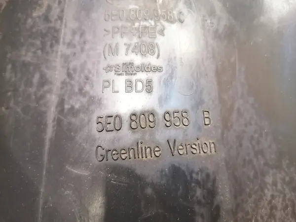 Front Right Wheel Arch Skoda Octavia 3 III 2012-2016 image 5