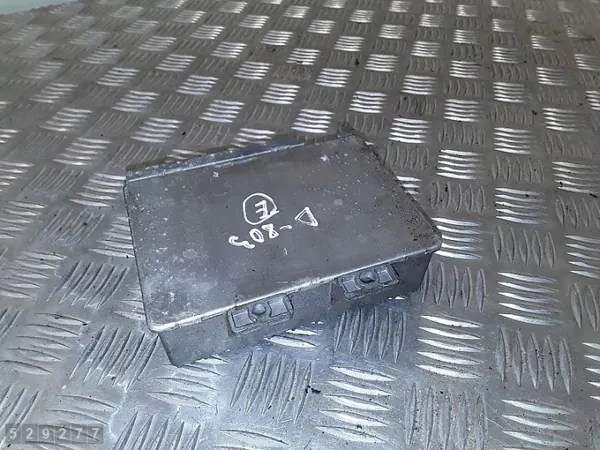 1998 Renault Safrane ECU 2200 Diesel 7700106071 image 4