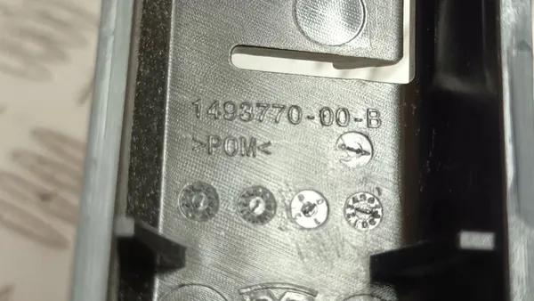 Scivolo paraurti anteriore destro o sinistro Tesla Y 2020-> OEM image 10