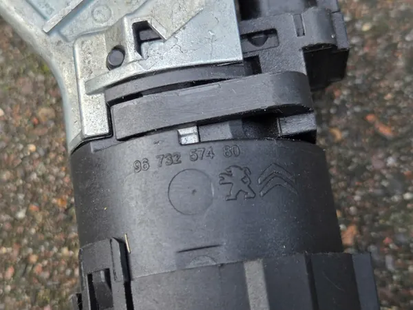 PEUGEOT Sytytysavain + Avaimet 9663123380 image 5