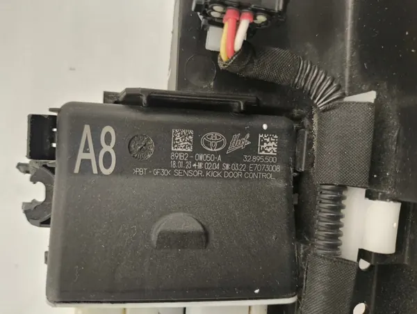 Sensor de porta-malas OEM 891B2-0W050 para Toyota RAV4 image 4