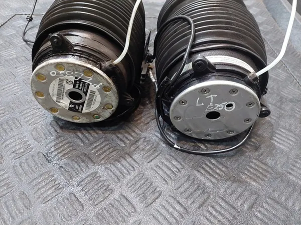 Mola a ar traseira Mercedes E 350 W213 2.0 CGI Hybrid image 3