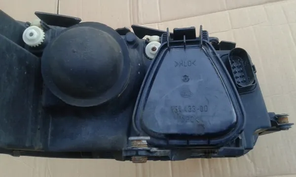 Farol esquerdo dianteiro OEM 3B0941015AK para VW Passat B5 image 8
