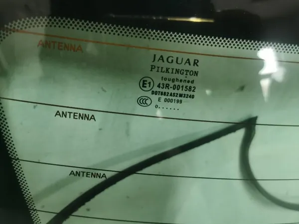 Luna Trasera Calefactable Jaguar XF X250 OEM image 7