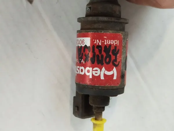 Webasto Kraftstoffpumpe OEM 9012888B für Audi A8 D3 image 3