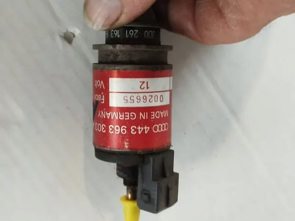 Webasto Kraftstoffpumpe OEM 9012888B für Audi A8 D3 image 5