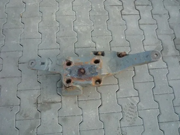 Vasen ilmajousen kiinnike OEM 20428752 Volvo FH/FM:lle image 2