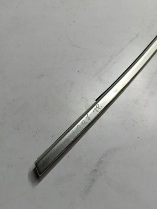 Volvo V40 II 12-19 Rechter achter chrom schraapstrip OEM 31278605 image 3