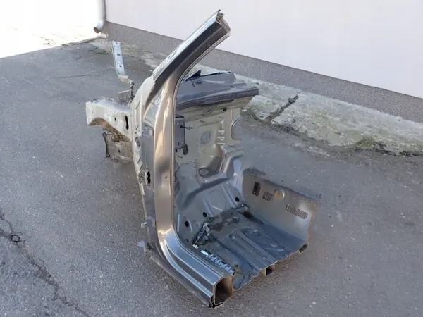 VW Tiguan II 5NA linke vordere Radlaufverstärkung image 3