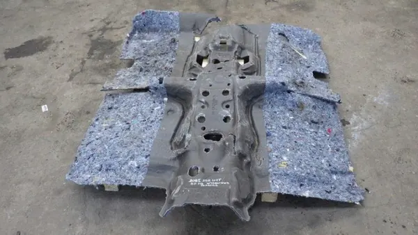 OEM 9673744080 Isolation Sol pour Peugeot 208 - Pièce OE image 4