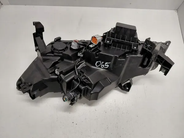 Lámpara LED derecha Mitsubishi ASX II image 5