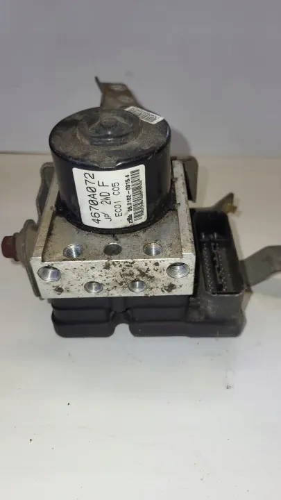 Pompe ABS Mitsubishi OEM 4670A072 - Occasion image 2