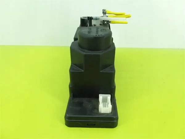Mercedes centrale vergrendelpomp OEM 2108001748 voor E-Klasse W210 image 7