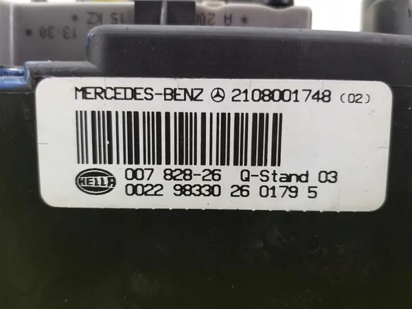 Mercedes centrale vergrendelpomp OEM 2108001748 voor E-Klasse W210 image 8