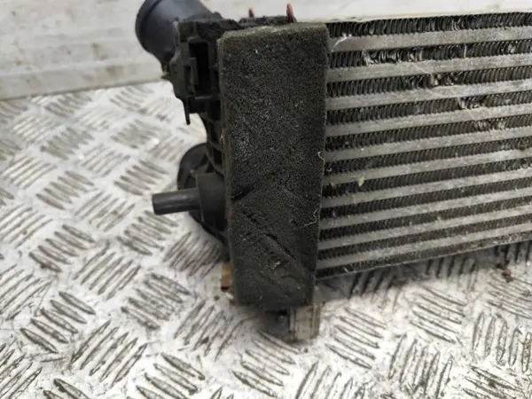 Ford Intercooler OEM 8V619L440CC - Käytetty kunto image 3