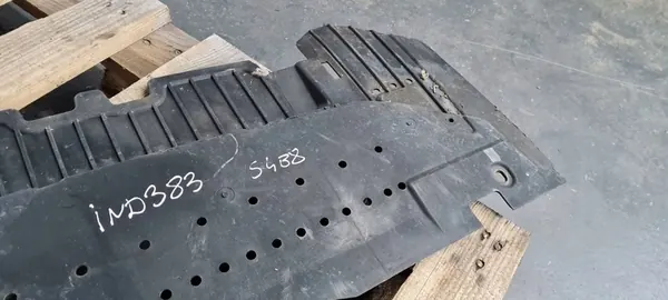 S4 B8 A4 Framskydd 8K0807233B image 5