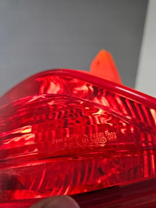 Bumperreflector achter rechts OEM 24558 Opel Mokka X image 9
