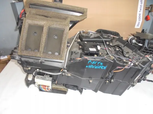 Carcasa del núcleo del calentador OEM 1 para Lincoln Navigator image 5