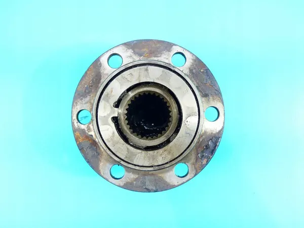 Navan liitos Mitsubishi Pajero I 2.6B image 3