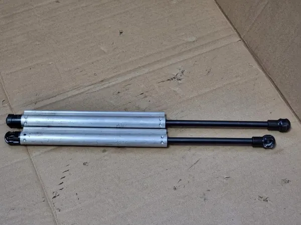 Volvo C70 II Dakactuator OEM 2010030B Paar image 2