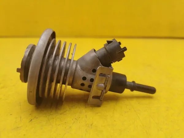 Inyector AdBlue Audi A6 C7 3.0 TDI OEM 4H0131113A image 2