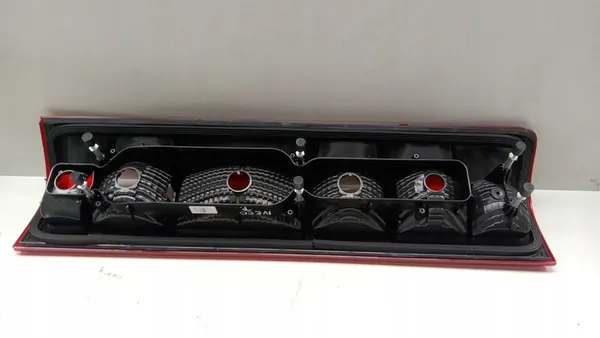 IVECO DAILY IV lámpara trasera derecha 2008-2014 image 3