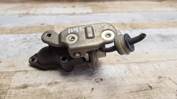 Toyota EGR-ventil OEM 2562027010 för Corolla Verso image 3