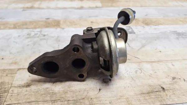 Toyota EGR-ventil OEM 2562027010 för Corolla Verso image 4