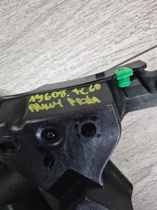 Scivolo paraurti Volvo XC60 OE 31323759 image 5