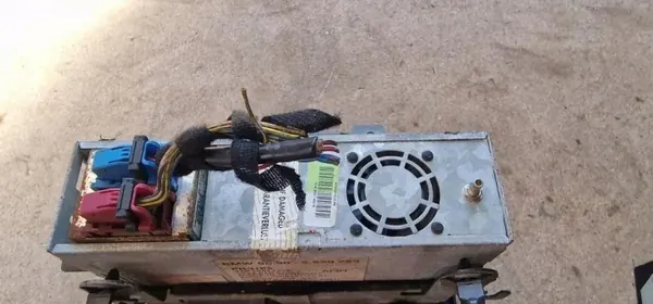 BMW CD-vaihtaja OEM 65906920758 7-sarja E38 image 4