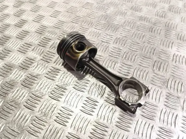 Piston VW avec Bielle 1.6 TDI 88kW d'occasion image 2