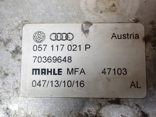 Ölkühler Motor Porsche Cayenne (92A) 057117021P image 3
