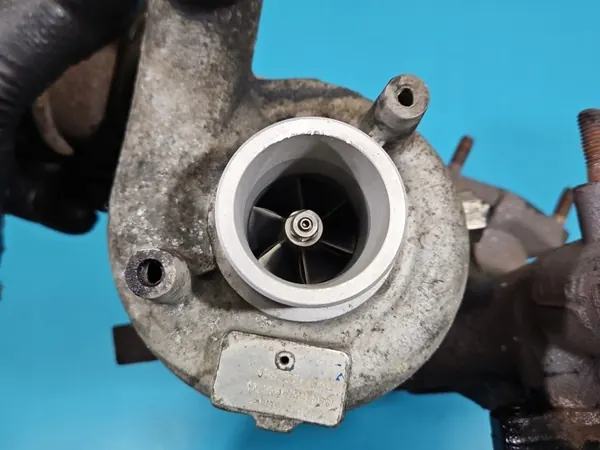 Turbocompressor usado OEM BV39A-0022 para VW Touran 1.9 TDI image 4