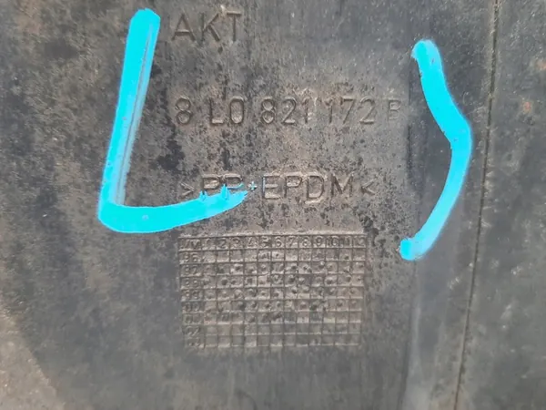 AUDI A3 8L FL Front Right Wheel Arch OEM 8L0821172B image 2