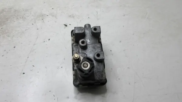 BMW G-24 turboactuator controller OEM 6NW009543 image 3