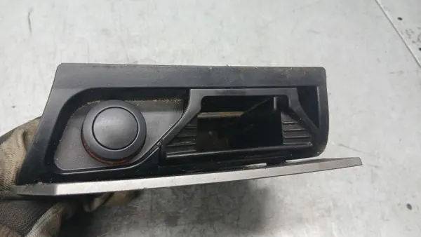 Cendrier Opel Astra H OEM VOLVOMAR-137262-31574-0100 image 6