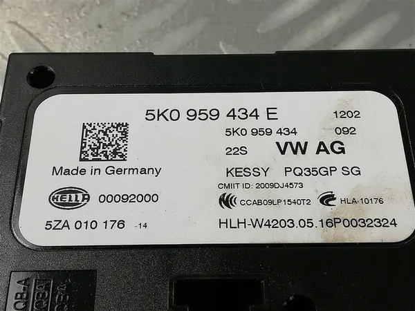 VW Jetta 5C6 Comfortmodule 2015-2018 OEM image 4