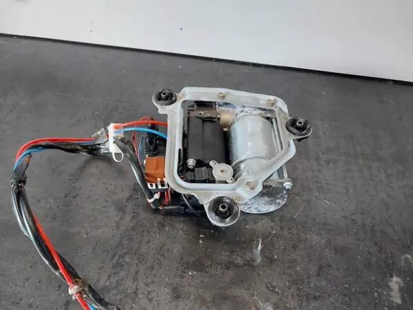 Compressor suspensão ar OEM 1082099 para BMW E39 X5 image 9