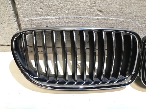 BMW 5 F10 F11 Kidney Grill Chrome image 2